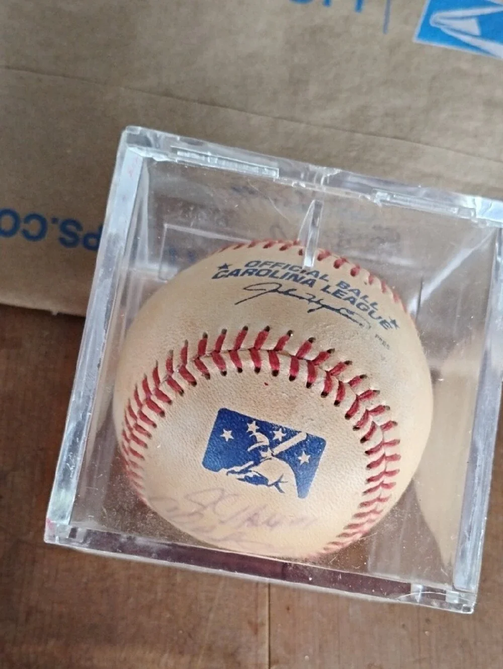 Autographed Vintage Baseball Display Set – White